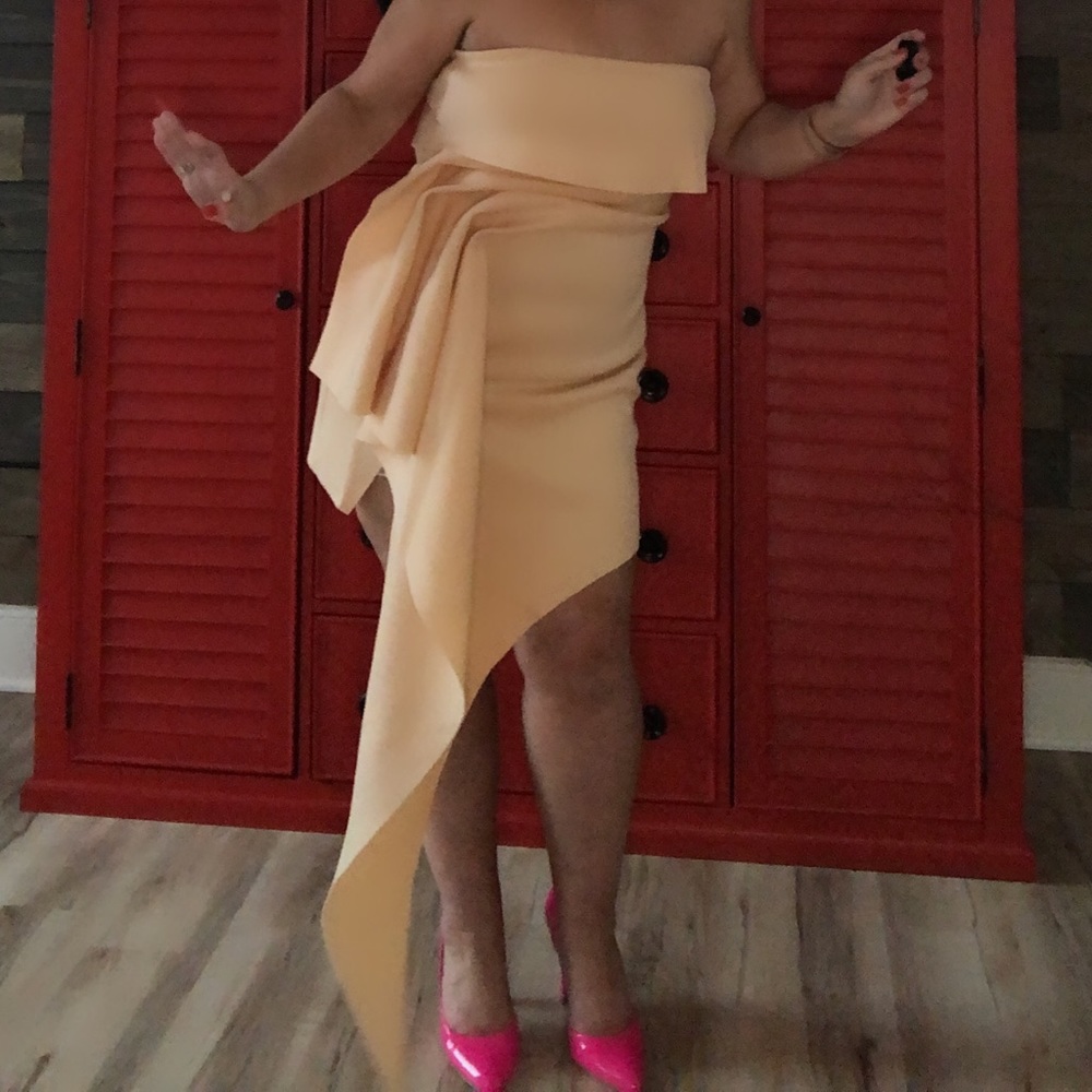 ASOS beautiful strapless dress.NWT